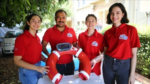 Lise öğrencileri boğulma vakalarına karşı "otonom cankurtaran simidi" tasarladı