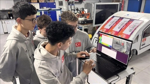Lise öğrencileri, otonom araçların yazılım hatalarını tespit eden sistem geliştirdi