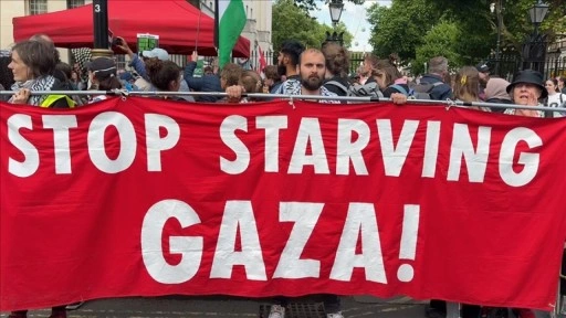 Londra'da binlerce kişi, İngiltere'nin İsrail'e silah satışını protesto etti