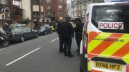 Londra'da cami yakınındaki binada İslam karşıtı sloganlara soruşturma