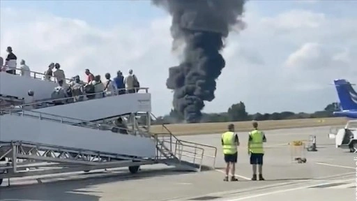 Londra Southend Havalimanı'nda dün düşen küçük uçakta bulunan 4 kişinin öldüğü açıklandı