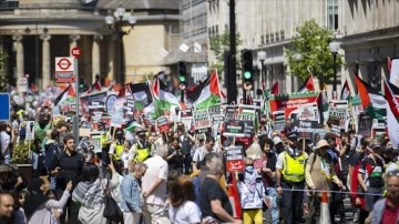 Londra'da İsrail'in Filistin'i işgali ve Al Jazeera muhabirinin öldürülmesi protesto