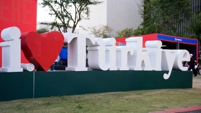 Los Angeles'ta kurulan T&uuml;rkiye etkinlik alanı yoğun ilgi g&ouml;r&uuml;yor