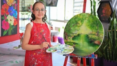 L&ouml;semiyi yenip resimle hayata bağlanan Buğlem, ikinci sergisini a&ccedil;maya hazırlanıyor