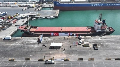 L&uuml;bnan'a insani yardım ulaştıracak "8. İyilik Gemisi" Mersin'den uğurlandı