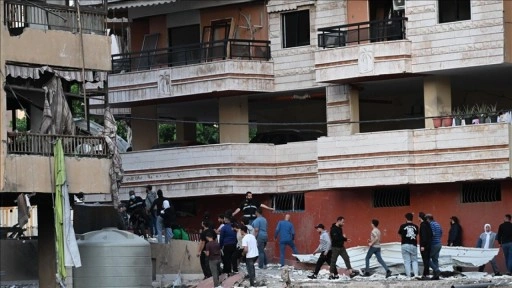 Lübnanlılar, ülkenin güneyinde İsrail'in saldırı tehdidinde bulunduğu beldeleri boşaltıyor