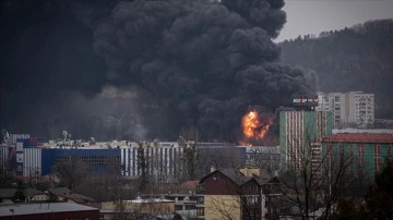 Lviv'de yakıt deposu 2 güdümlü füzeyle vuruldu