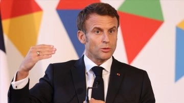 Macron, Fransa'nın Ukraynalılara kendilerini savunabilmeleri için istihbarat sağladığını söyled