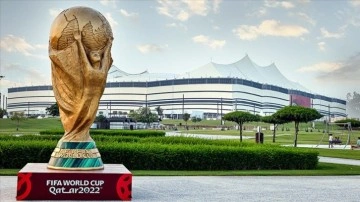 Macron'dan Katar Dünya Kupası'nın iptali tartışmalarına "spor politize edilmemeli&quo
