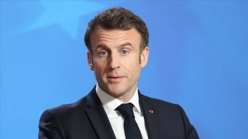 Macron'un ziyaret edeceği lisenin çevresinde protesto yasaklandı