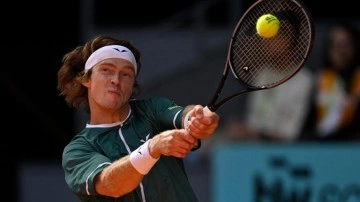 Madrid Açık Tenis Turnuvası'nı erkeklerde Rublev kazandı
