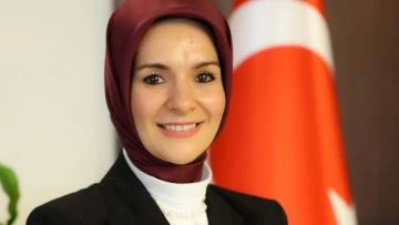 Mahinur &Ouml;zdemir G&ouml;ktaş ile Aile ve Sosyal Hizmetler Bakanlığına yansıyan &lsquo;Ay Işığı&rsquo;!.. -&Ouml;m&uuml;r &Ccedil;elikd&ouml;nmez yazdı-