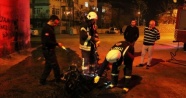Malatya'da bir şahıs bisikletini yakıp kameraya çekti