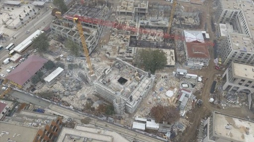 Malatya'da depremlerle yıkılan cami güçlendirilmiş yapısıyla yeniden yükseliyor