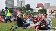 Malezya&#039;da Ramazan&#039;ın ruhu toplu iftar etkinlikleriyle yaşanıyor