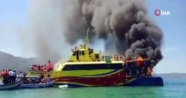 Malezya'da yanan feribotta can pazarı