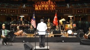 Malezya Geleneksel Orkestrası İstiklal Marşı'nı geleneksel enstrümanlarla çaldı