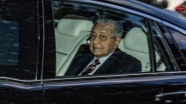 Malezya Kralı, Mahathir Muhammed'i 'geçici başbakan' olarak görevlendirdi
