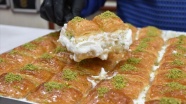 Manda kaymaklı baklava ramazan ayında sofraları süslüyor