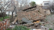 Manisa'da 4,8 büyüklüğündeki deprem sonrası hasar tespiti yapıldı
