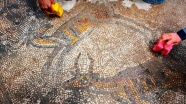 Mardin&#039;de 1624 yıllık kiliseye ait mozaikler gün yüzüne çıkarılıyor
