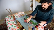 Mardinli ressam sanatını suya yansıtıyor