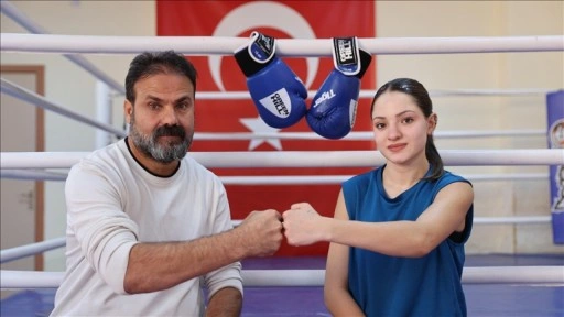 Mardinli Sezen babasının zorlamasıyla başladığı boksta T&uuml;rkiye şampiyonu oldu