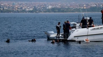 Marmara Depremi'nin 'batık şehri'nden canlı yayın yapıldı