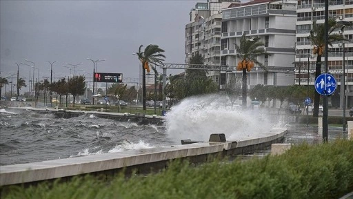 Marmara'nın güneybatısı ve Ege Bölgesi için kuvvetli fırtına uyarısı