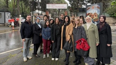 Marmara &Uuml;niversitesi &ouml;ğrencilerinden ruh ve sinir hastalıkları hastanesine kitap desteği