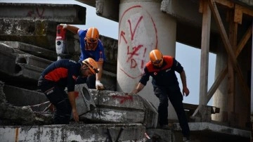 Marmara ve Kahramanmaraş depremlerinde görev alan arama kurtarma görevlileri deneyimlerini anlattı