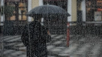 Marmara'nın doğusu, Batı Karadeniz ve İç Anadolu'nun kuzeybatısı için kuvvetli yağış uyarı