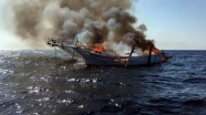 Marmaris&#039;te ahşap gulet deniz ortasında cayır cayır yandı