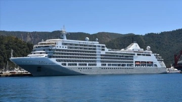 Marmaris'e 2024'ün ilk kruvaziyeri 490 yolcusuyla geldi