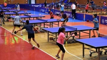 Masa tenisinin küçük sporcuları Ordu'da geleceğe hazırlanıyor