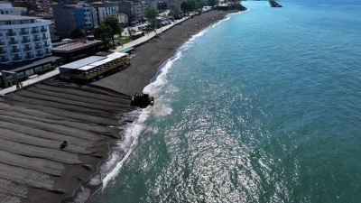 Mavi bayraklı 3 plaja sahip Ak&ccedil;akoca'nın 38 kilometrelik sahil şeridi sezona hazırlanıyor