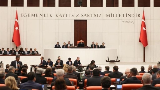 Mecliste yoğun ge&ccedil;en b&uuml;t&ccedil;e maratonu sona erdi