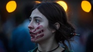 Meksika'da kaybolan öğrenciler için gösteri düzenledi