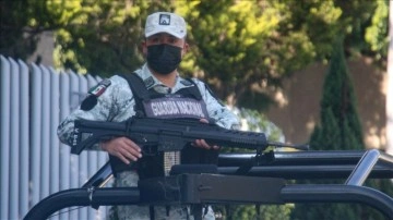 Meksika'da El Chapo'nun oğlunun yakalanmasıyla çıkan çatışmalarda 29 kişi öldü