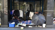 Melbourne'de evsizler sokaklara geri döndü