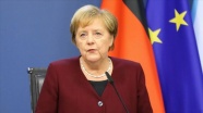 Merkel: DEAŞ tehdit olmaya devam ediyor