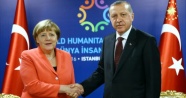 Merkel'den flaş Türkiye kararı