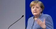 Merkel, İran'ın politikasını İsrail'e tehdit olarak görüyor