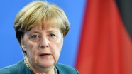 Merkel, Suriye&#39;deki durumu &#39;felaket&#39; olarak nitelendirdi
