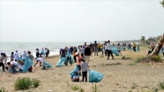 Mersin'de deniz kaplumbağalarının yuvalama alanı temizlendi
