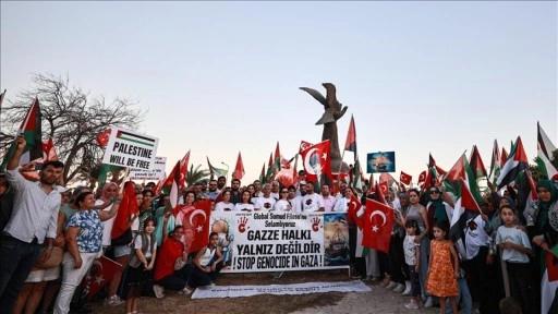 Mersin'de Küresel Sumud Filosu'nu "selamlama" etkinliği düzenlendi