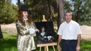 Mersin&#039;de sağlıkçılar, ünlü ressamların tablolarını özel kostümlerle canlandırdı
