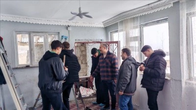 Meslek liseliler kırsaldaki yaşlı ve ihtiya&ccedil; sahiplerinin evlerine "ışık" oluyor