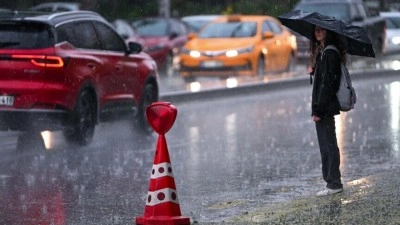 Meteoroloji'den bazı b&ouml;lgeler i&ccedil;in fırtına ve kuvvetli yağış uyarısı