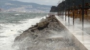 Meteoroloji, Türkiye&#039;nin bazı kesimleri için fırtına ve kuvvetli yağış uyarısında bulundu
